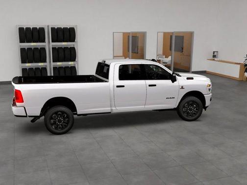 2026 RAM 2500 Big Horn Crew Cab 4x4 8' Box