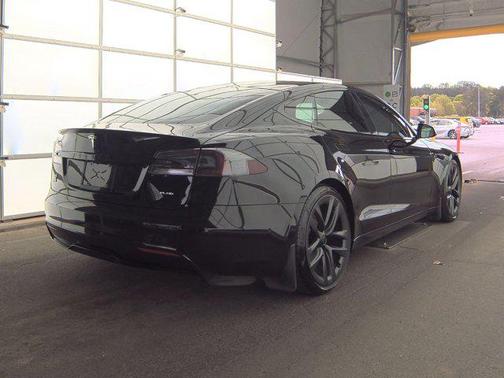 2021 Tesla Model S Plaid