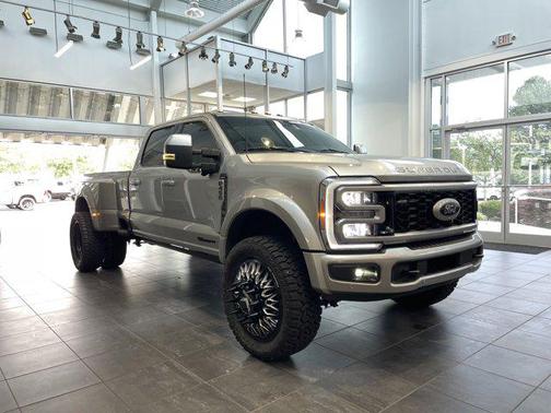2024 Ford F-450 Lariat