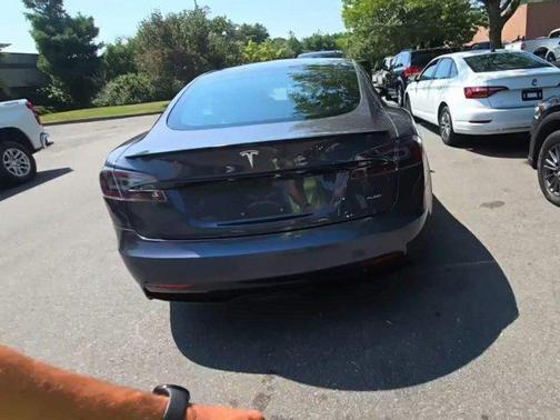 2021 Tesla Model S Plaid