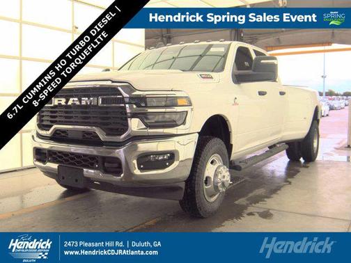 Bright White Clearcoat 2026 RAM 3500 Tradesman Crew Cab 4x4 8' Box