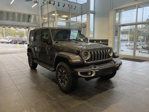2025 Jeep Wrangler 4-Door Sahara 4x4