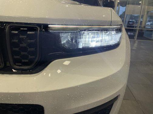 2025 Jeep Grand Cherokee L Summit Reserve