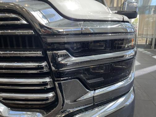 Bright White Clearcoat 2026 RAM 3500 Laramie Crew Cab 4x4 8' Box
