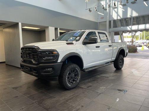 2025 RAM 2500 Tradesman Crew Cab 4x4 6'4' Box