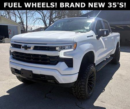 Summit White 2025 Chevrolet Silverado 1500 RST