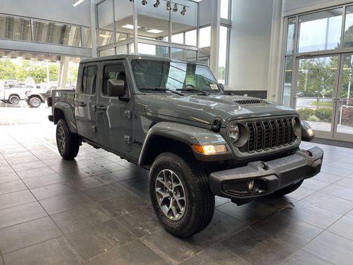 2025 Jeep Gladiator Sport S