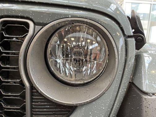 2025 Jeep Gladiator Sport S