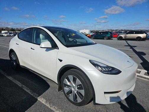 Pearl White Multi-Coat 2023 Tesla Model Y Long Range Dual Motor All-Wheel Drive