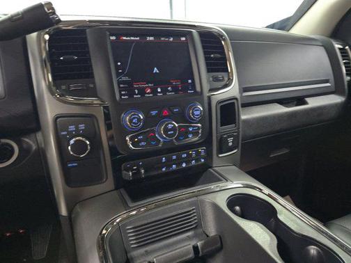 2018 RAM 2500 Laramie Crew Cab 4x4 6'4' Box