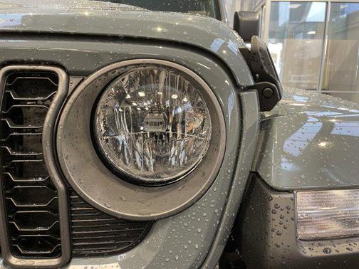 2025 Jeep Gladiator High Tide