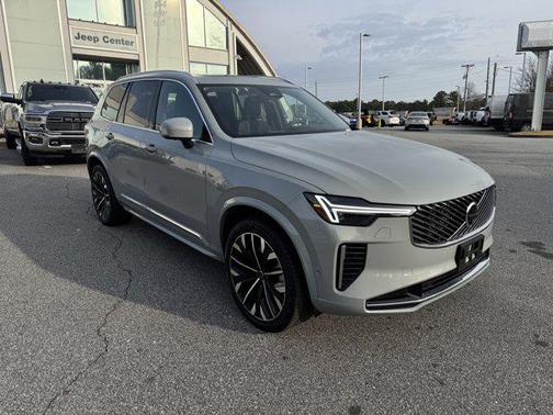 2025 Volvo XC90 B6 Plus 7-Seater