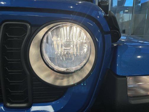 2025 Jeep Gladiator High Tide