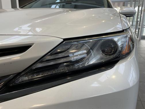 Wind Chill Pearl 2021 Toyota Camry XSE