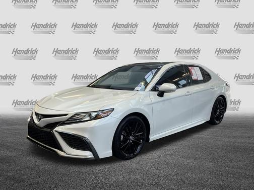 Wind Chill Pearl 2021 Toyota Camry XSE