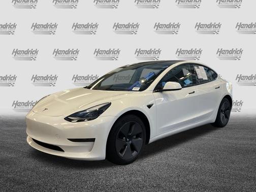 Pearl White Multi-Coat 2023 Tesla Model 3 Standard Range