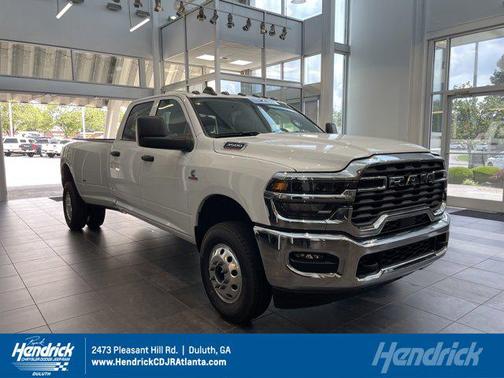 2025 RAM 3500 Tradesman Crew Cab 4x4 8' Box