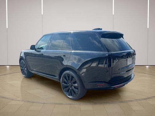 Narvik Black 2026 Land Rover Range Rover P615 SV Black