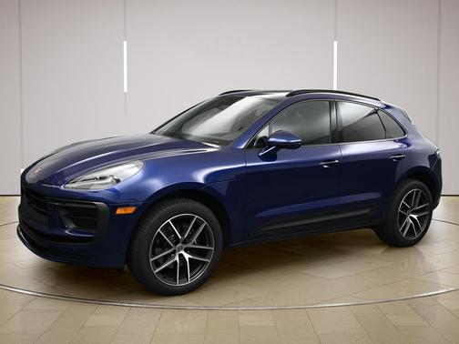 Gentian Blue Metallic 2025 Porsche Macan Macan