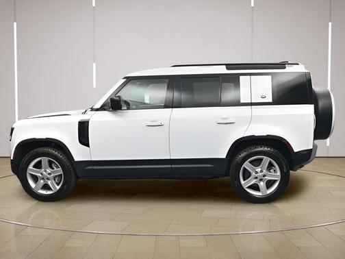 Fuji White 2020 Land Rover Defender 110 SE