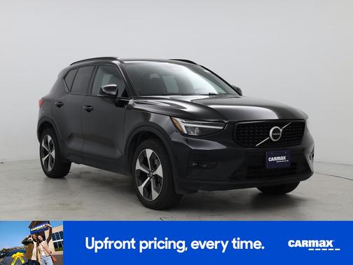 2023 Volvo XC40 B5 Plus Bright Theme