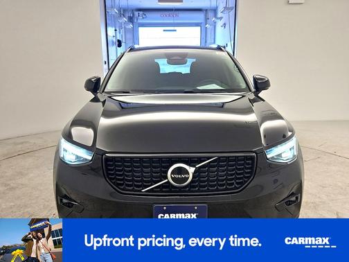 2023 Volvo XC40 B5 Plus Bright Theme