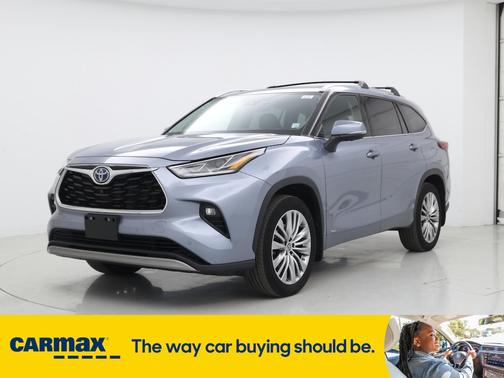 2023 Toyota Highlander Hybrid Platinum