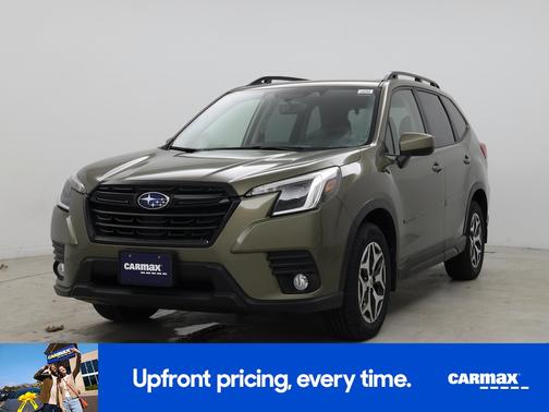 Green 2022 Subaru Forester Premium