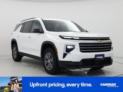 White 2025 Chevrolet Traverse LT