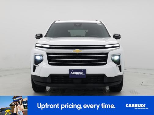 White 2025 Chevrolet Traverse LT