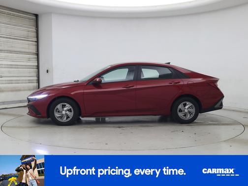 Red 2025 Hyundai ELANTRA SE