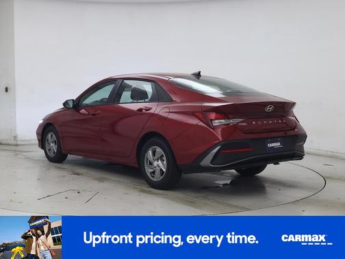 Red 2025 Hyundai ELANTRA SE