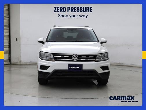 White 2019 Volkswagen Tiguan SE