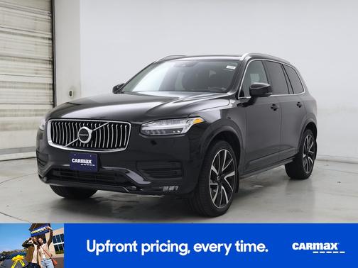 2022 Volvo XC90 T6 Momentum