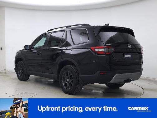 Black 2025 Honda Pilot Trailsport