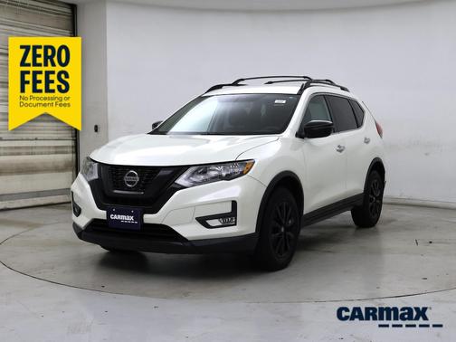 White 2018 Nissan Rogue SV