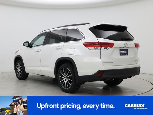 2017 Toyota Highlander SE