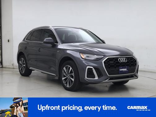 Gray 2023 Audi Q5 Premium