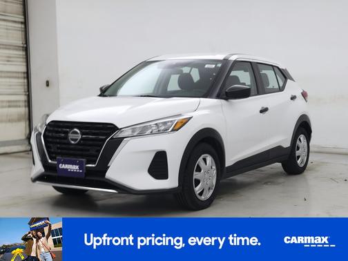 White 2021 Nissan Kicks S