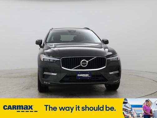 2022 Volvo XC60 B5 Momentum
