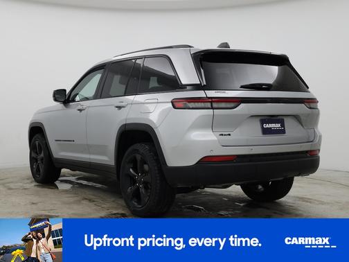 2022 Jeep Grand Cherokee Altitude