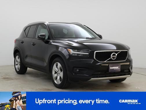 Black 2019 Volvo XC40 T5 Momentum