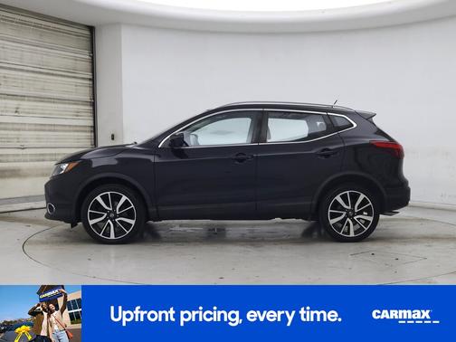 Black 2017 Nissan Rogue Sport SL