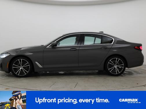 Gray 2022 BMW 540 XI