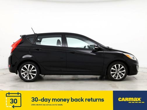 Photo 2 of 22 of 2017 Hyundai Accent Sport