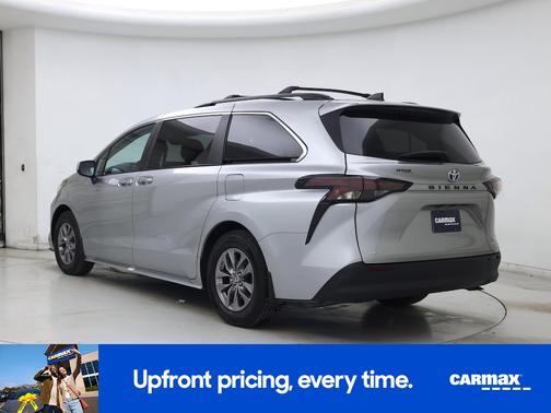 2024 Toyota Sienna XLE