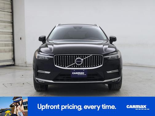2023 Volvo XC60 B5 Ultimate Bright Theme