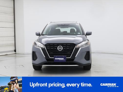 Gray 2021 Nissan Kicks SV