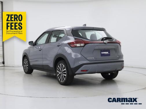 Gray 2021 Nissan Kicks SV