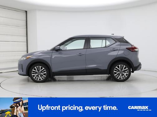 Gray 2021 Nissan Kicks SV